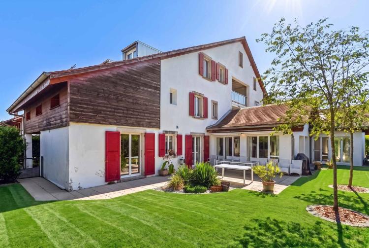 Exceptional property with indoor pool and wellness area