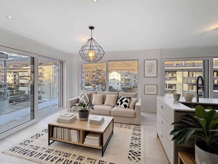 Bright 4-room apartment with mountain view