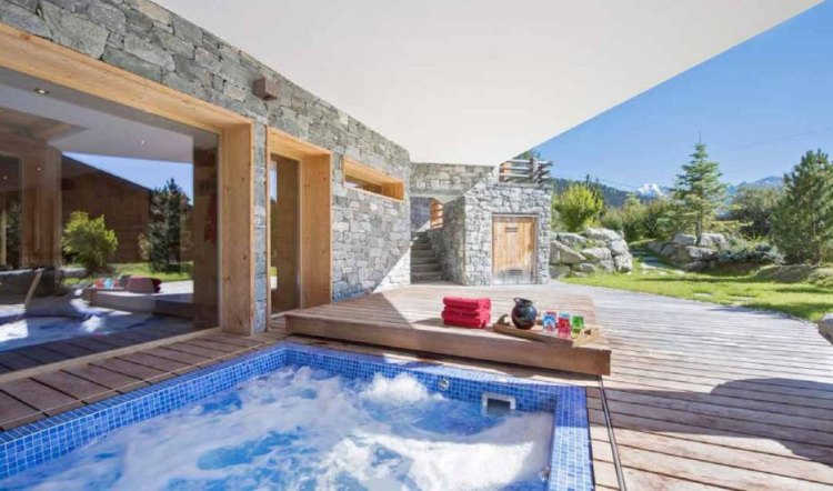 Exceptional Alpine Retreat Beside the Rouge Slope and Verbier Golf Course
