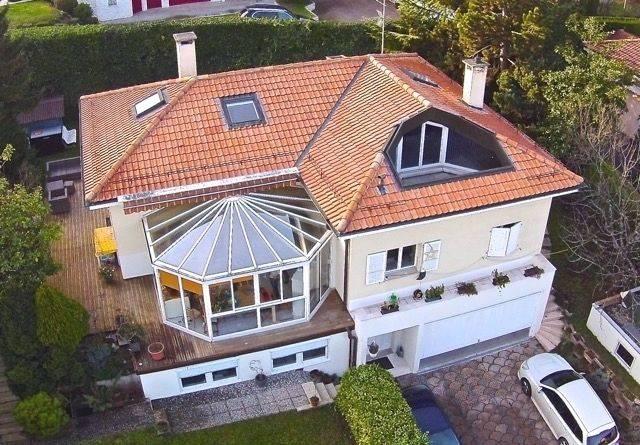 Space and light Pleasant detached villa