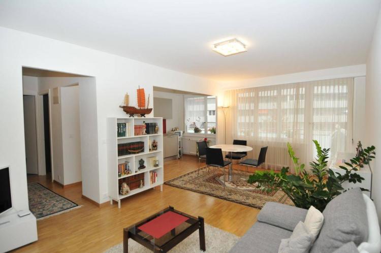 Beautiful 3 room apartment close to all amenities