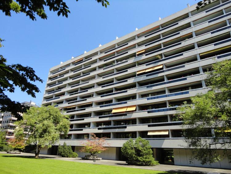 Duplex penthouse with stunning views of the city and the Alps