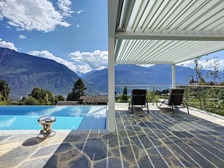 Magnificent property with superb view