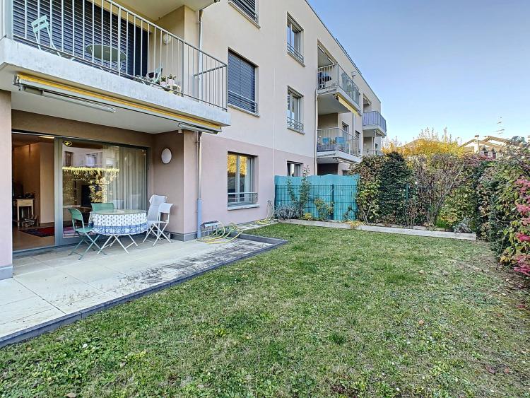 Exclusive! Charming 4-room apartment with garden in the heart of the village