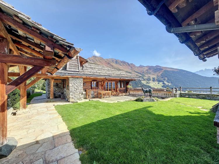 Luxury, Comfort, and Panoramic Views in Verbier