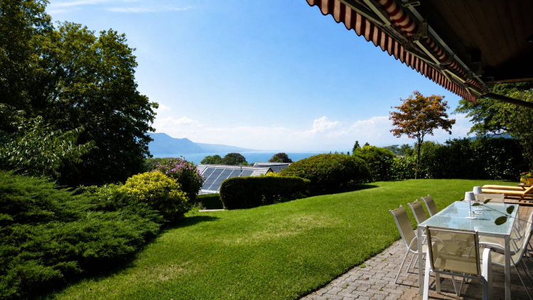 Villa exceptionnelle avec vue sur le lac et les Alpes dans un cadre préservé