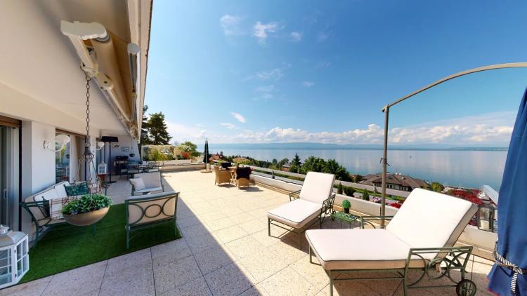 Évian-les-Bains - 231sq.m apartment - Panoramic lake view - 125 sq.m terrace - 3 bedrooms