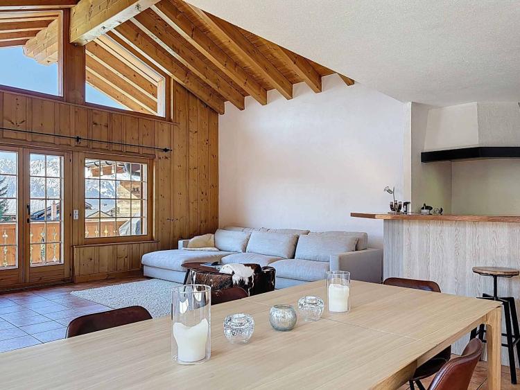 Bright and Spacious 3-Bedroom Apartment in the Very Heart of Verbier