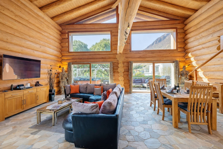 Characterful house in the heart of Branson