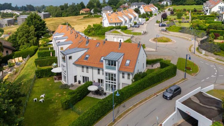 5.5-room duplex apartment near EHL