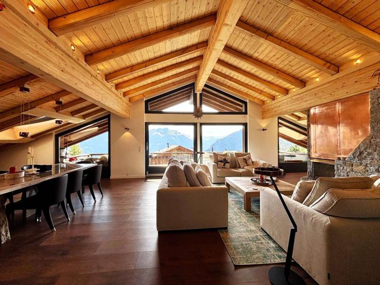 Spacious renovated duplex in the heart of Verbier 