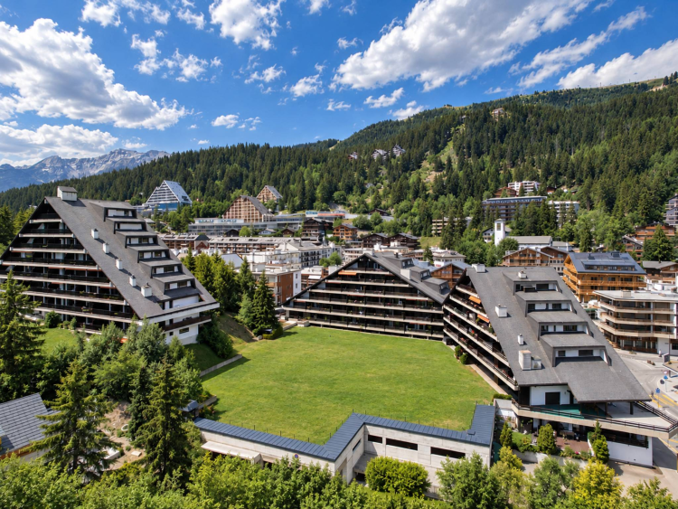 RARE – CHARMING 2.5-ROOM APARTMENT IN THE HEART OF THE RESORT