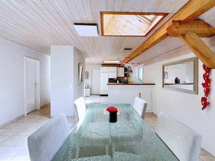 Appartement de 4.5 pièces situé dans le charmant village de Brent 