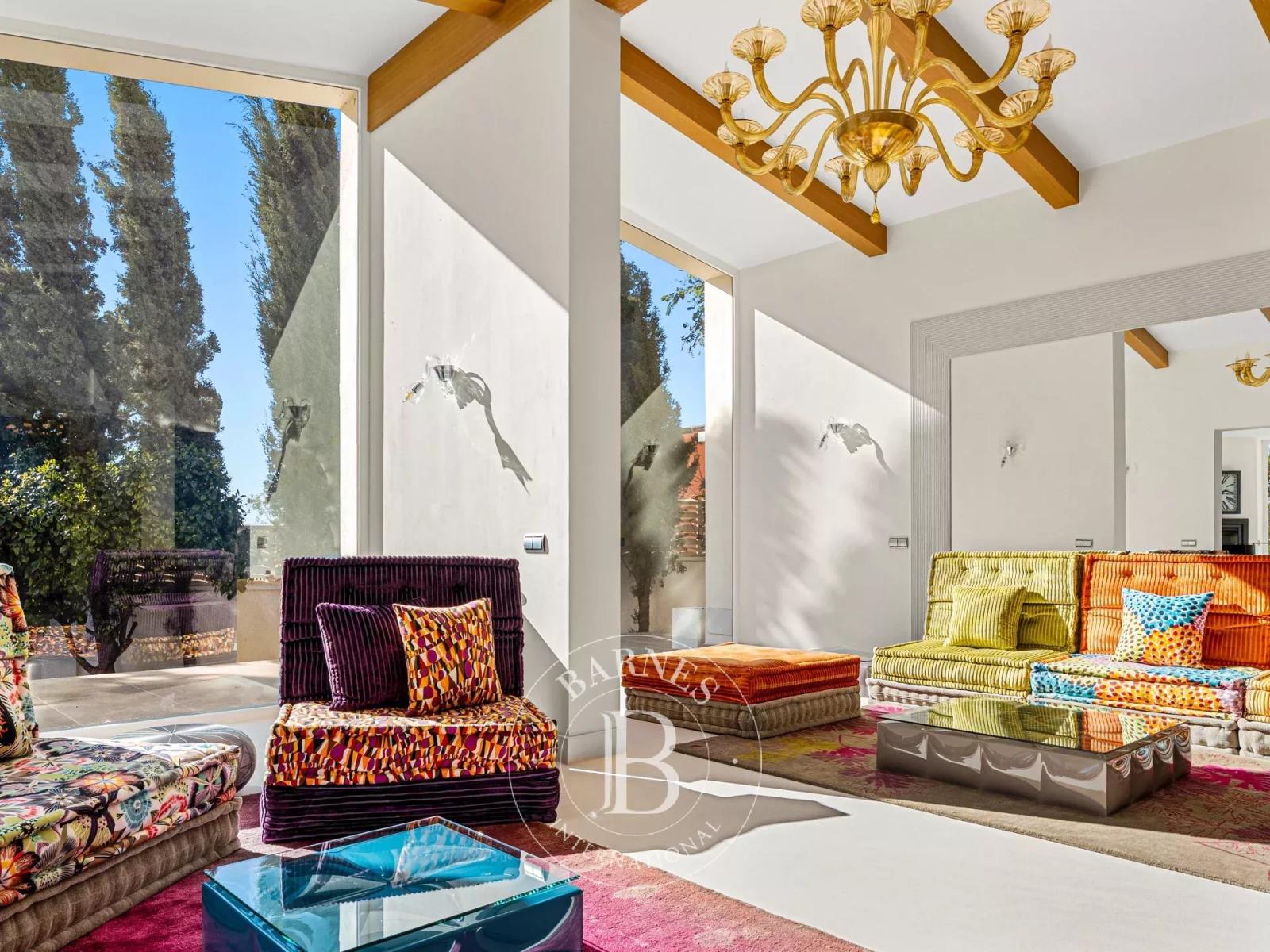 OutRV_marbella_guadalmina_alta_20_pieces_06.jpg