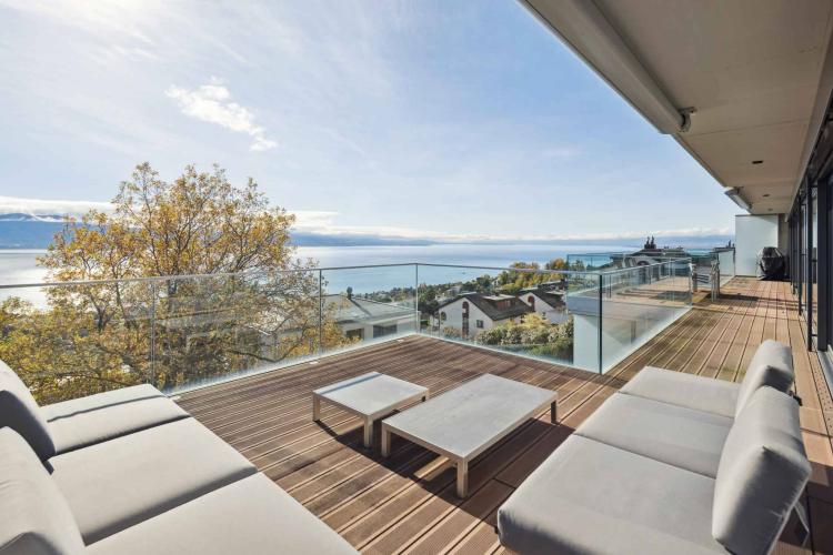 Exceptional penthouse with breathtaking panoramic views