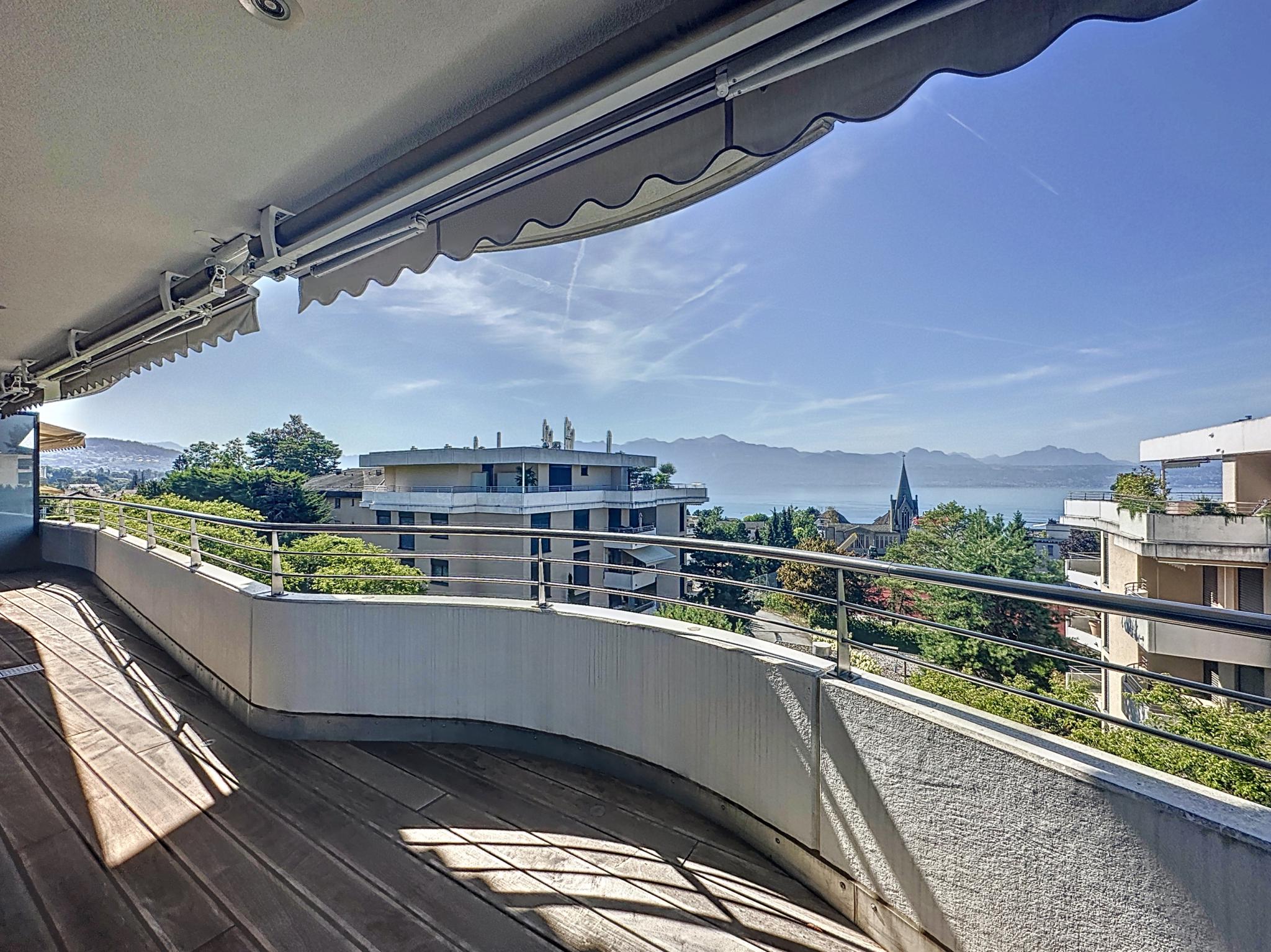 Apartment For sale Pully In the heart of Pully Luxury...