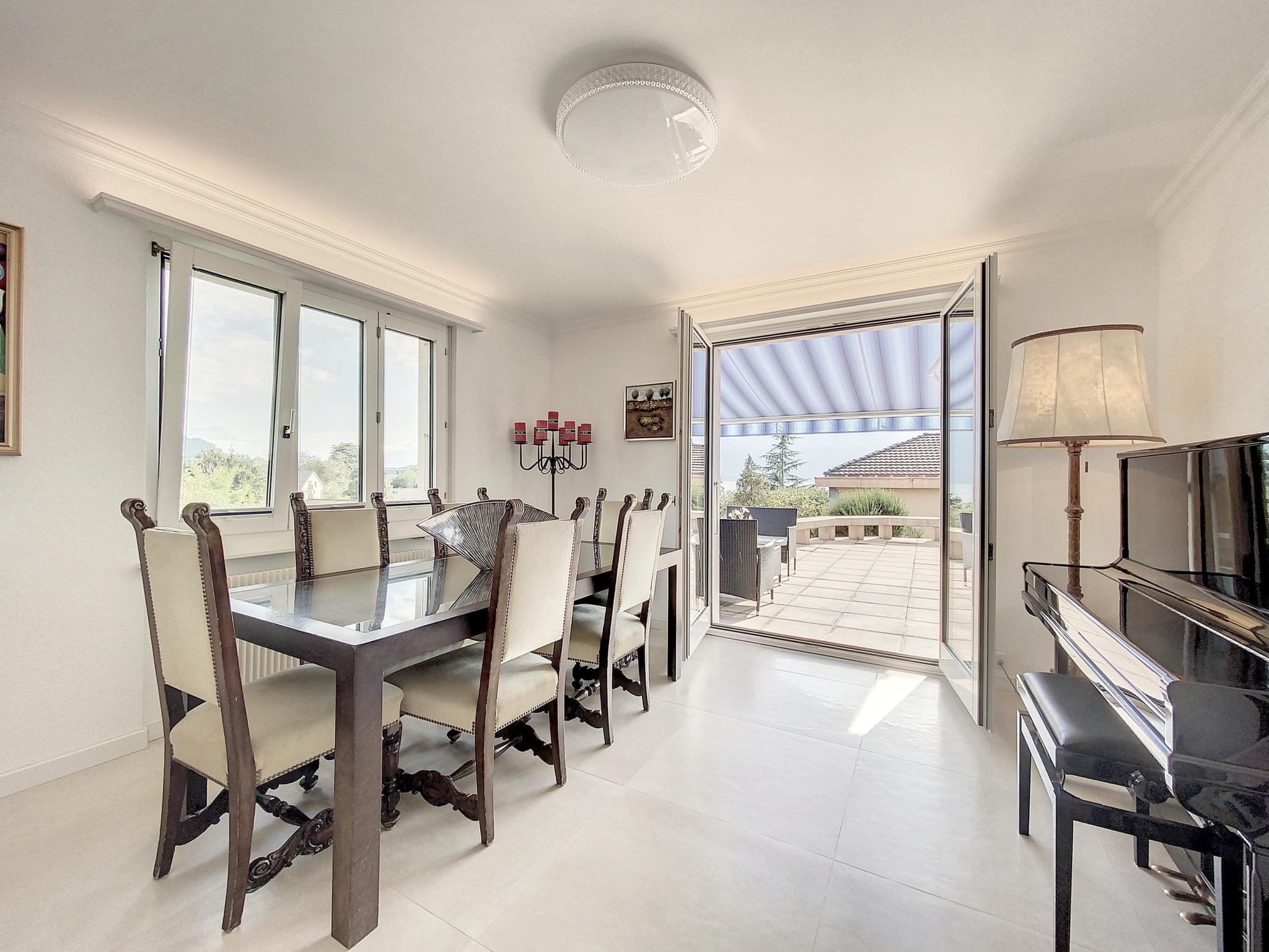 House/Villa for sale Vevey 6.5 room detached villa, in a green...