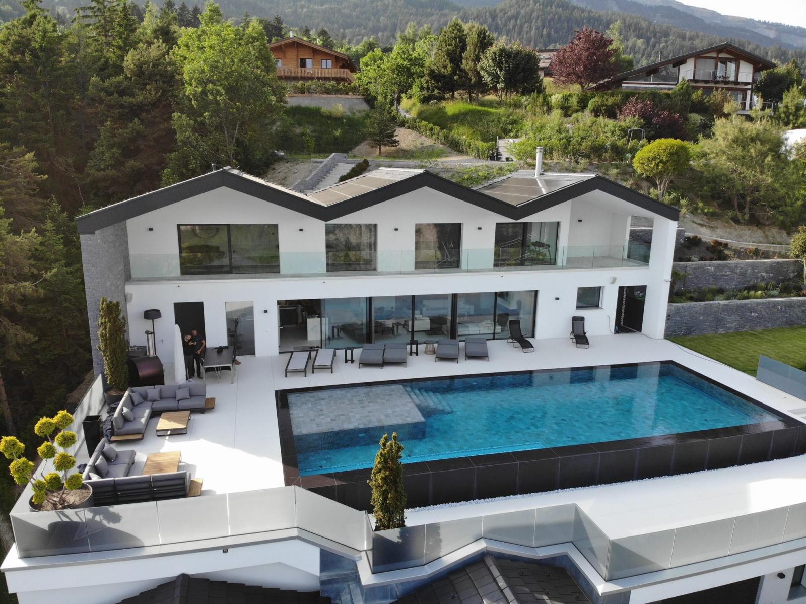 Sion - Rare and unique - exceptional property with swimming pool