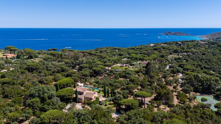 RAMATUELLE - LA QUESSINE - PROPRIETE VUE MER
