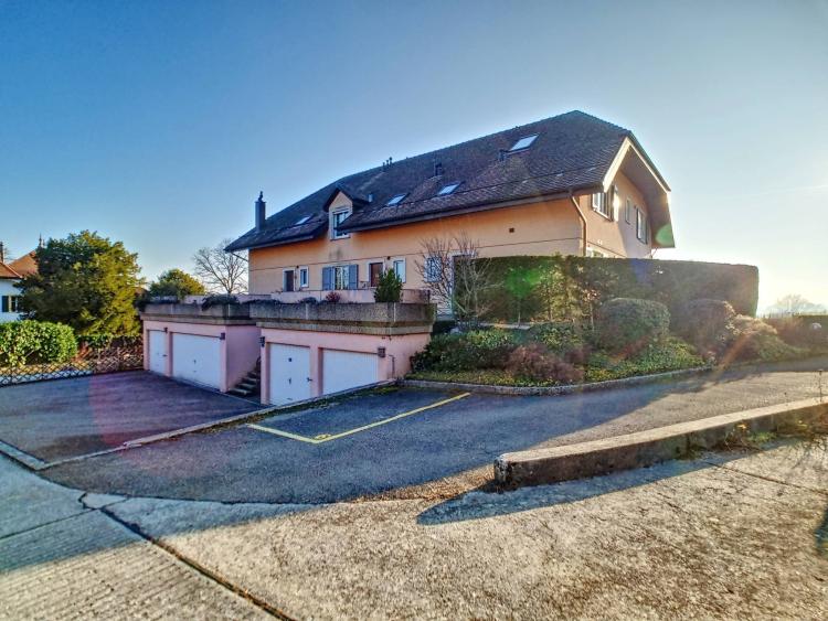 5.5 room apartment-villa with 3 terraces and double garage