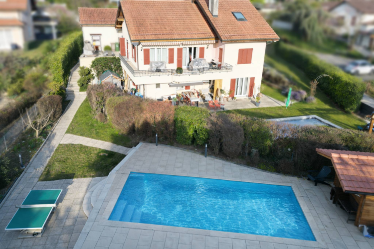 Villa with heated pool and unobstructed views in Villars-Sainte-Croix