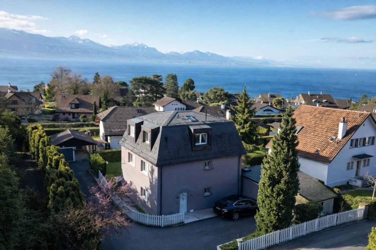 Villa individuelle de 6,5 pièces dans un environnement calme