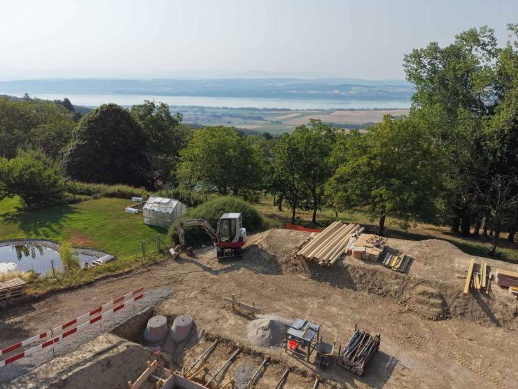 Construction underway: A privileged living environment between lake and mountains!