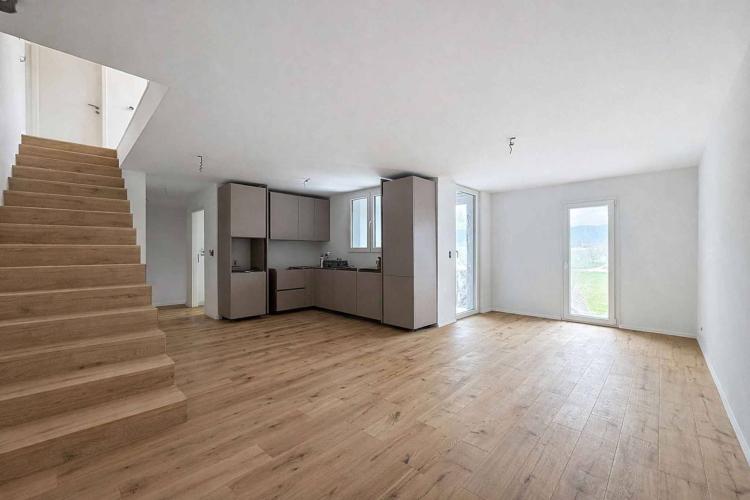 Semi-detached villa in a rural setting – High-end renovation in Vuillerens