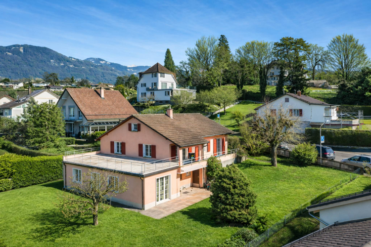 Family home with rental potential in a residential area of Vevey
