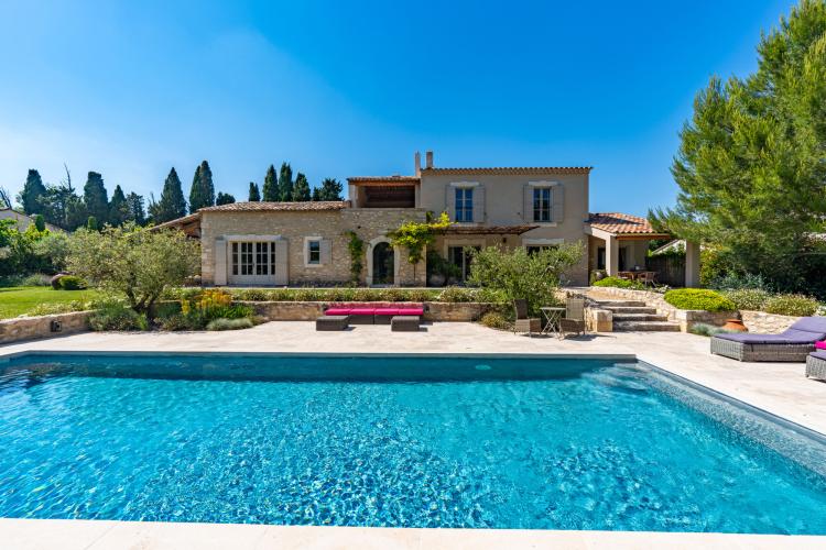 SAINT-REMY-DE-PROVENCE - CHARMING HOUSE - 4 BEDROOMS - VIEW OVER THE ALPILLES