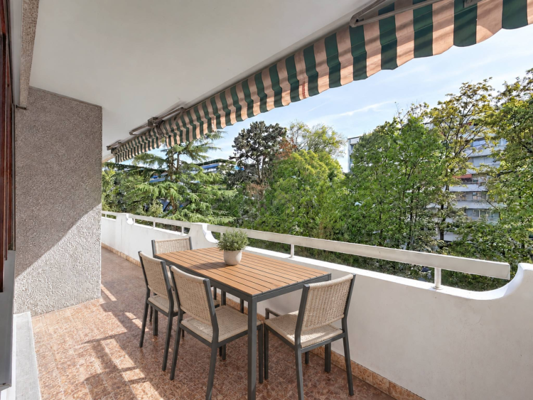 En exclusivité : appartement de 4 pièces avec loggia et box - vente en SI