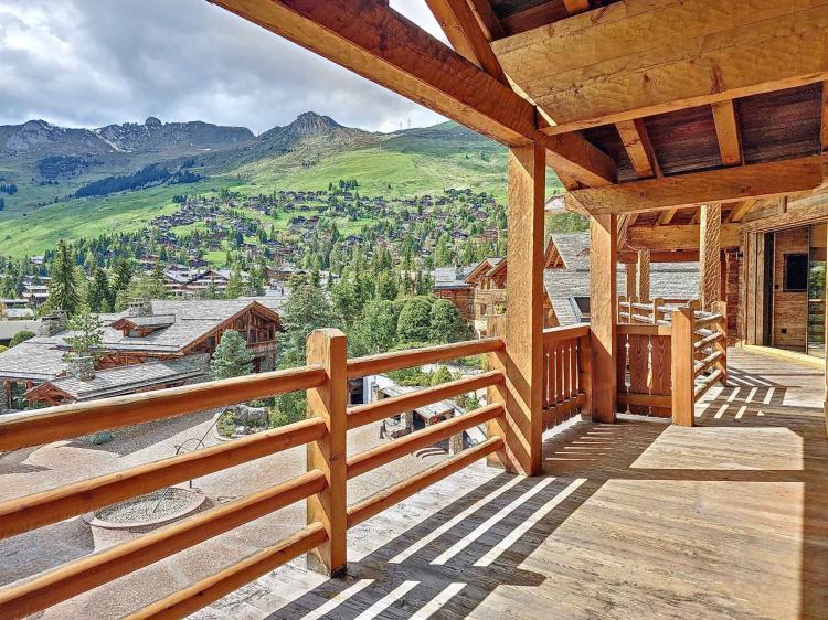 Exceptional Penthouse in the Heart of the Prestigious Hameau