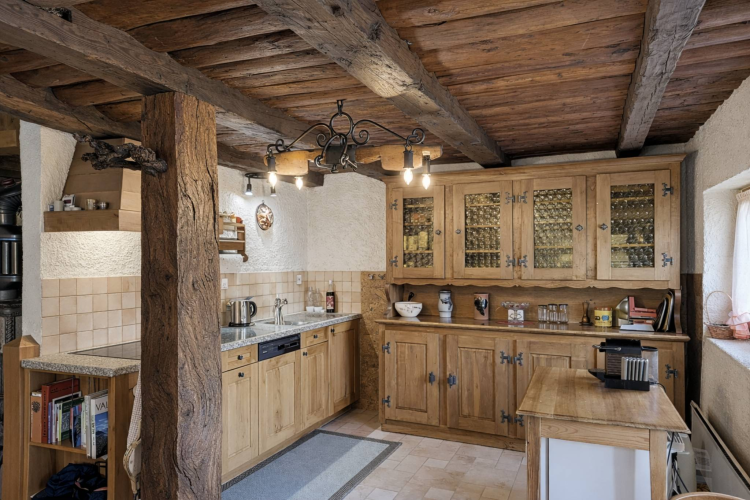 Charming chalet in Mayens-de-Chamoson