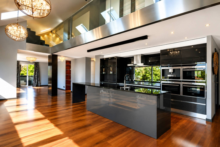 Magnificent Duplex Penthouse with Breathtaking Lake Views