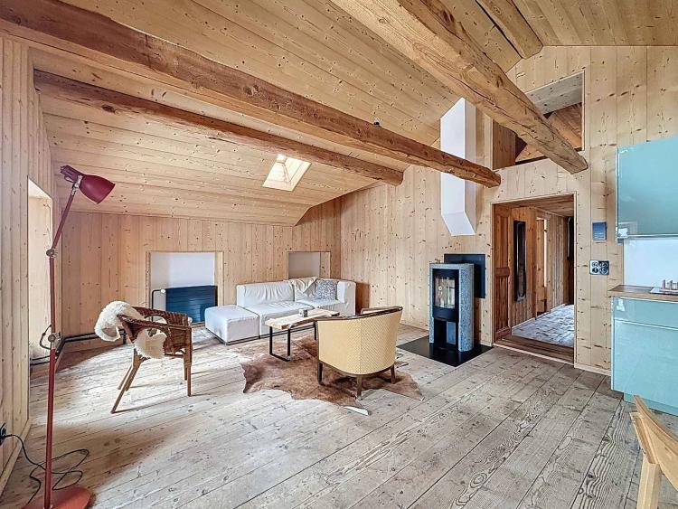 Charmante 3 1/2-Zimmer-Dachgeschosswohnung im Herzen von Randa