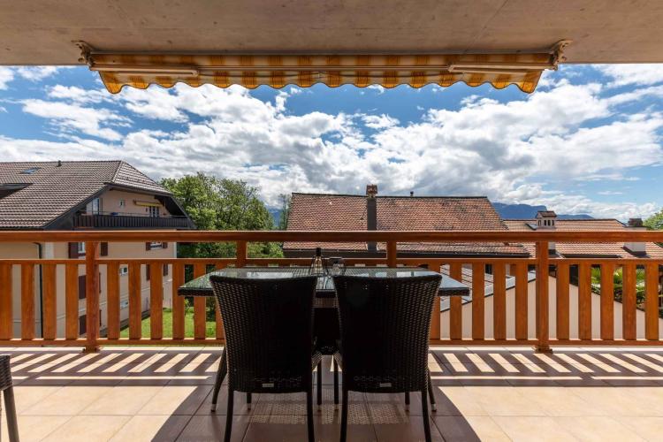 Spacious Apartment with 120 sqm of Weighted Floor Area in a Peaceful Setting
