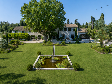 SAINT-RÉMY-DE-PROVENCE – EXCEPTIONAL ESTATE – 5,705 SQ FT – 6 BEDROOMS – SWIMMING POOL & TENNIS COURT – 4.30-ACRE PARK