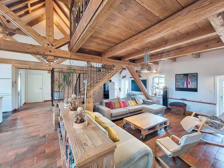 5.5 room triplex in penthouse near Romont