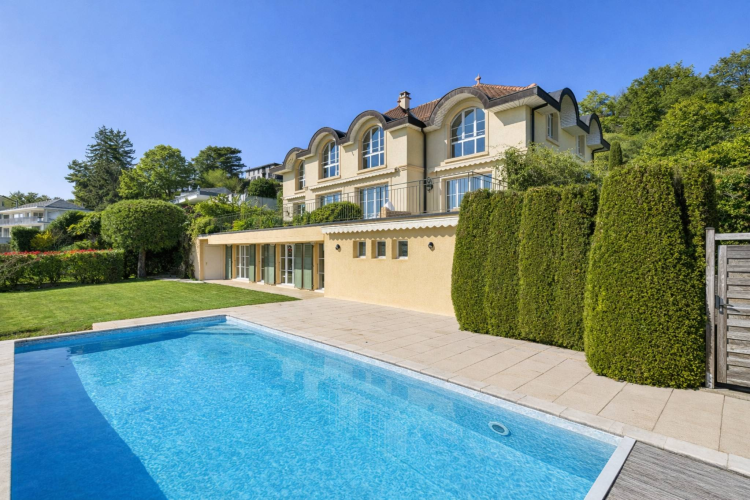 Exclusive to Lutry – 420 m2 villa with panoramic lake views